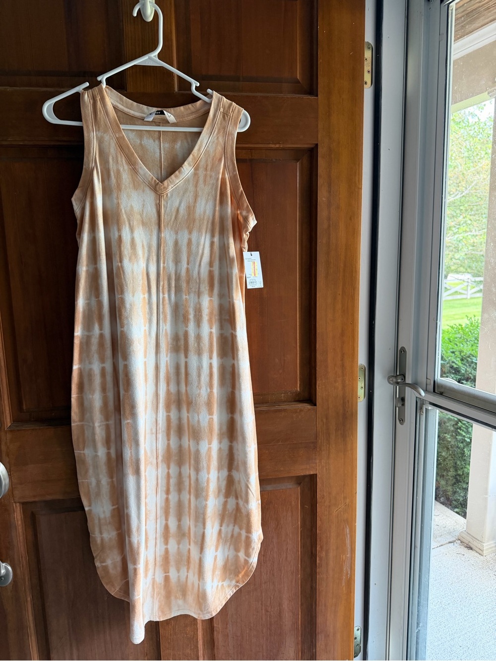 Sonoma Sleeveless V-Neck Tie-Dye Midi Dress in peach and White